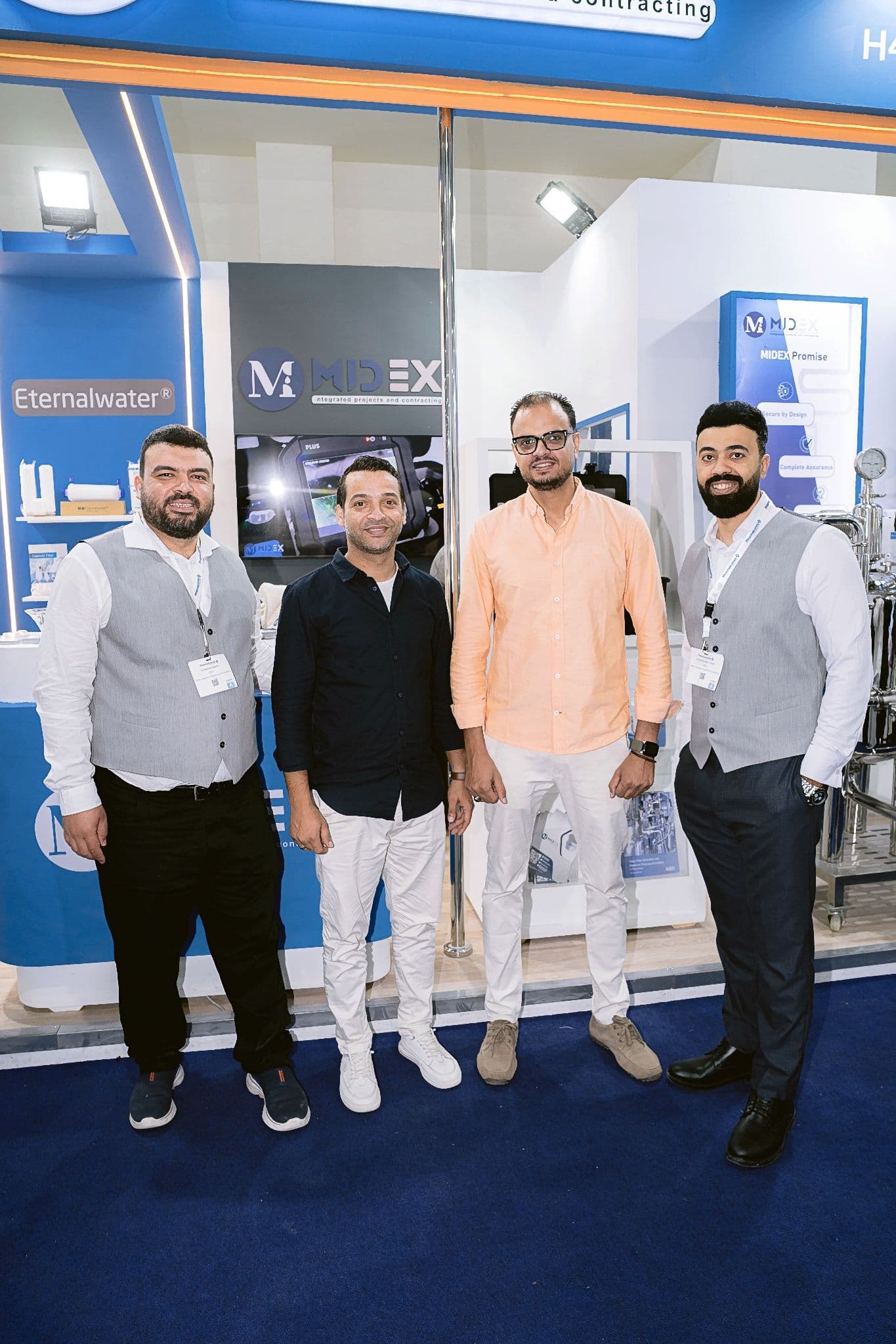 Welcoming VIP Guests at MIDEX Booth